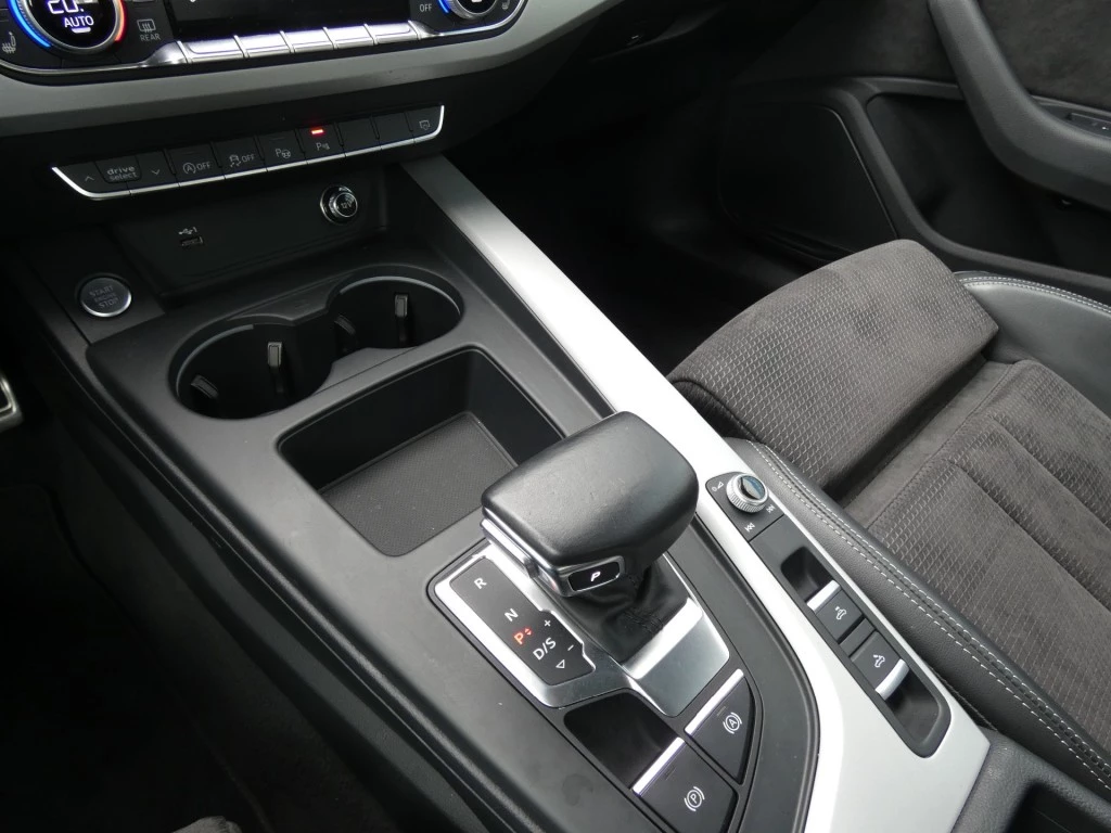 Hoofdafbeelding Audi Cabriolet