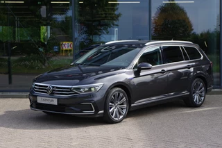 Hoofdafbeelding Volkswagen Passat Volkswagen Passat Variant 1.4 TSI PHEV GTE 218 PK BNS, Trekhaak, Matrix-LED, Camera