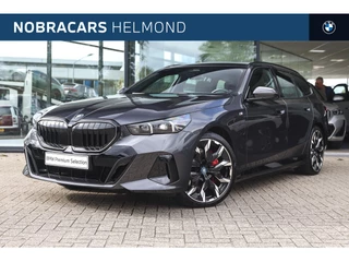 BMW 5 Serie Touring 550e xDrive M Sport Automaat / Panoramadak / Trekhaak / Adaptief onderstel professional / Stoelventilatie / Comfort Access / Adaptieve LED / Harman-Kardon