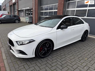 Mercedes-Benz A-klasse A200 AMG Limo LED Pano Camera Sfeer