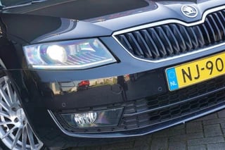 Skoda Octavia Combi 1.0 TSI Greentech Style Business AUTOMAAT | Magic Black Metallic | Pano/Xenon/Alcantara