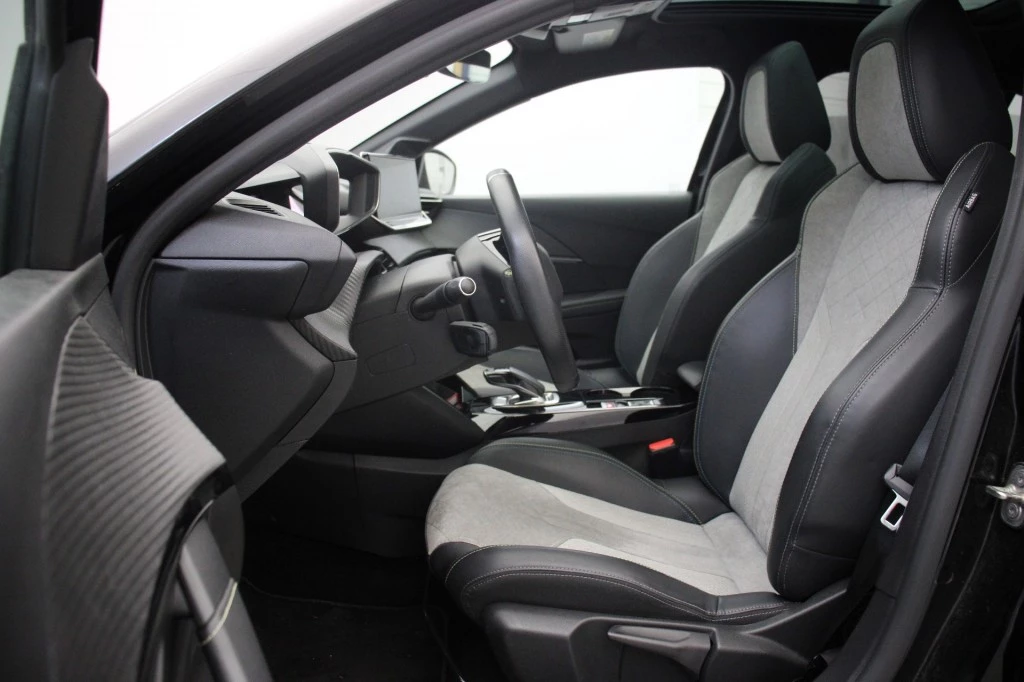 Hoofdafbeelding Peugeot e-208