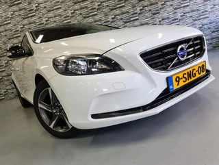 Volvo V40 1.6 D2 Kinetic *NAVI*PDC*Isofix*NAP!