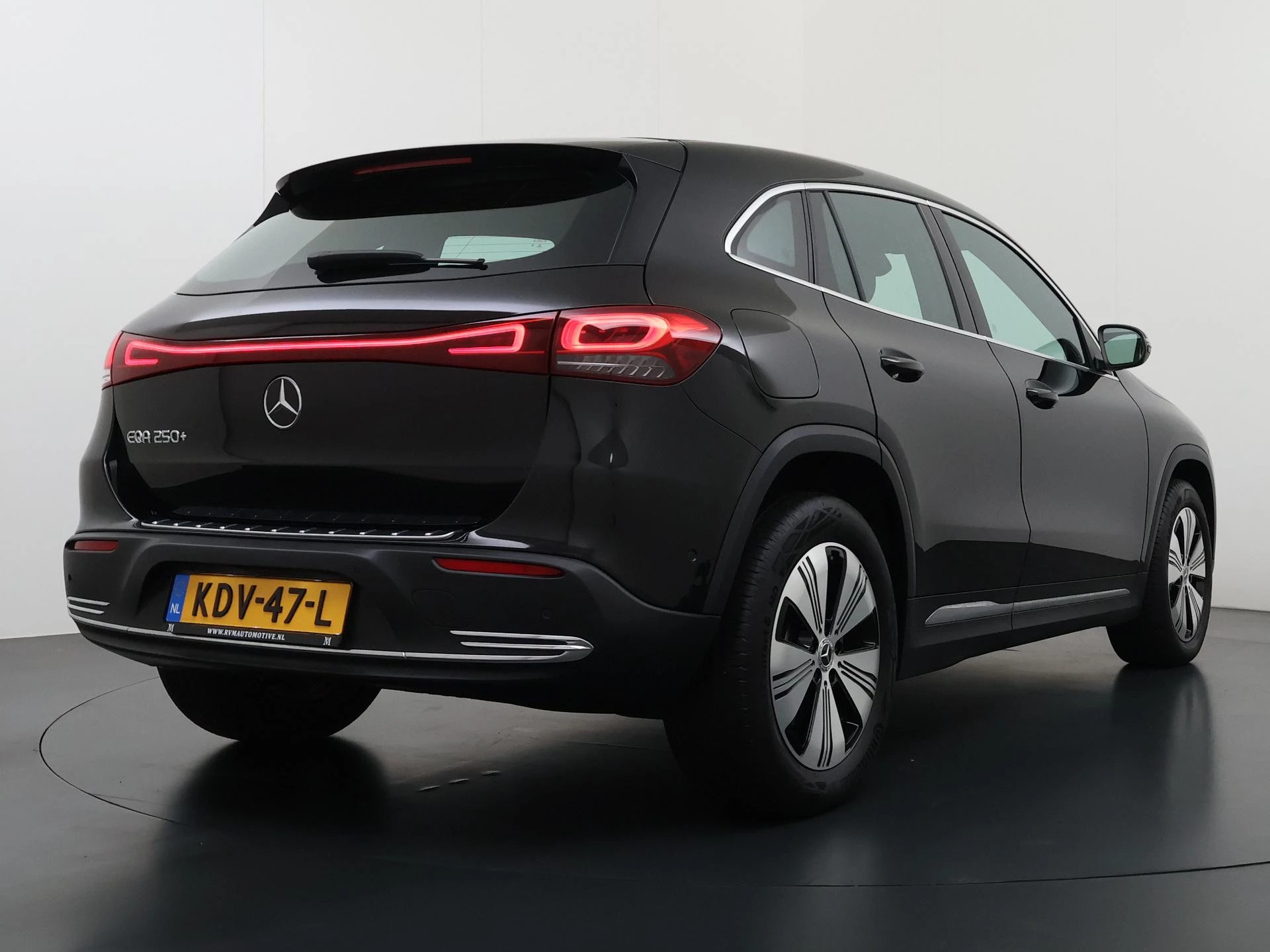 Hoofdafbeelding Mercedes-Benz EQA