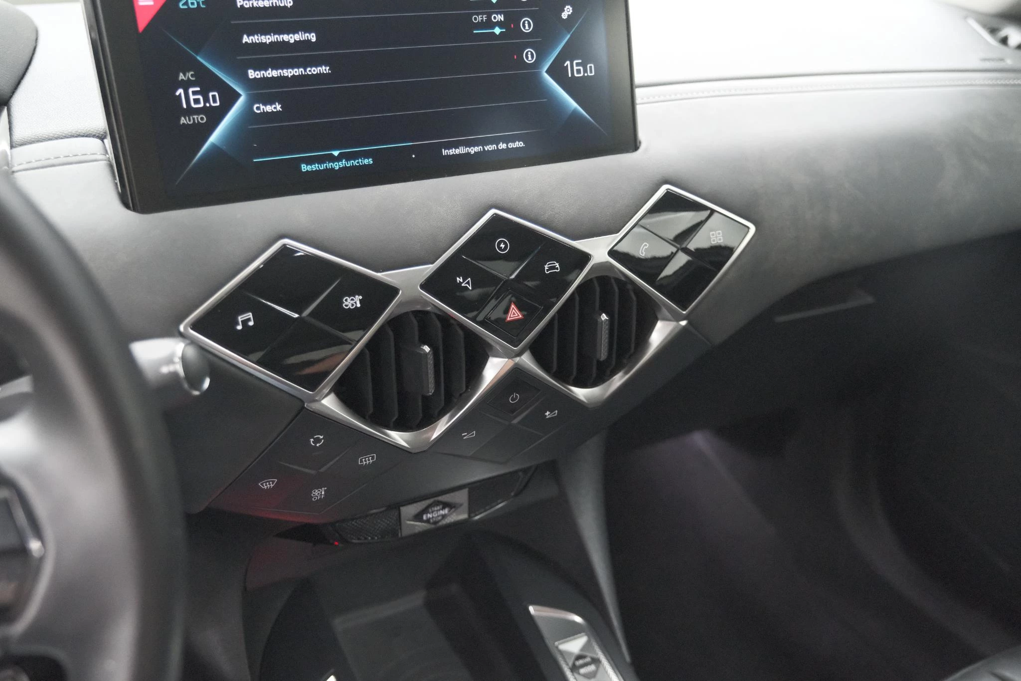 Hoofdafbeelding DS DS 3