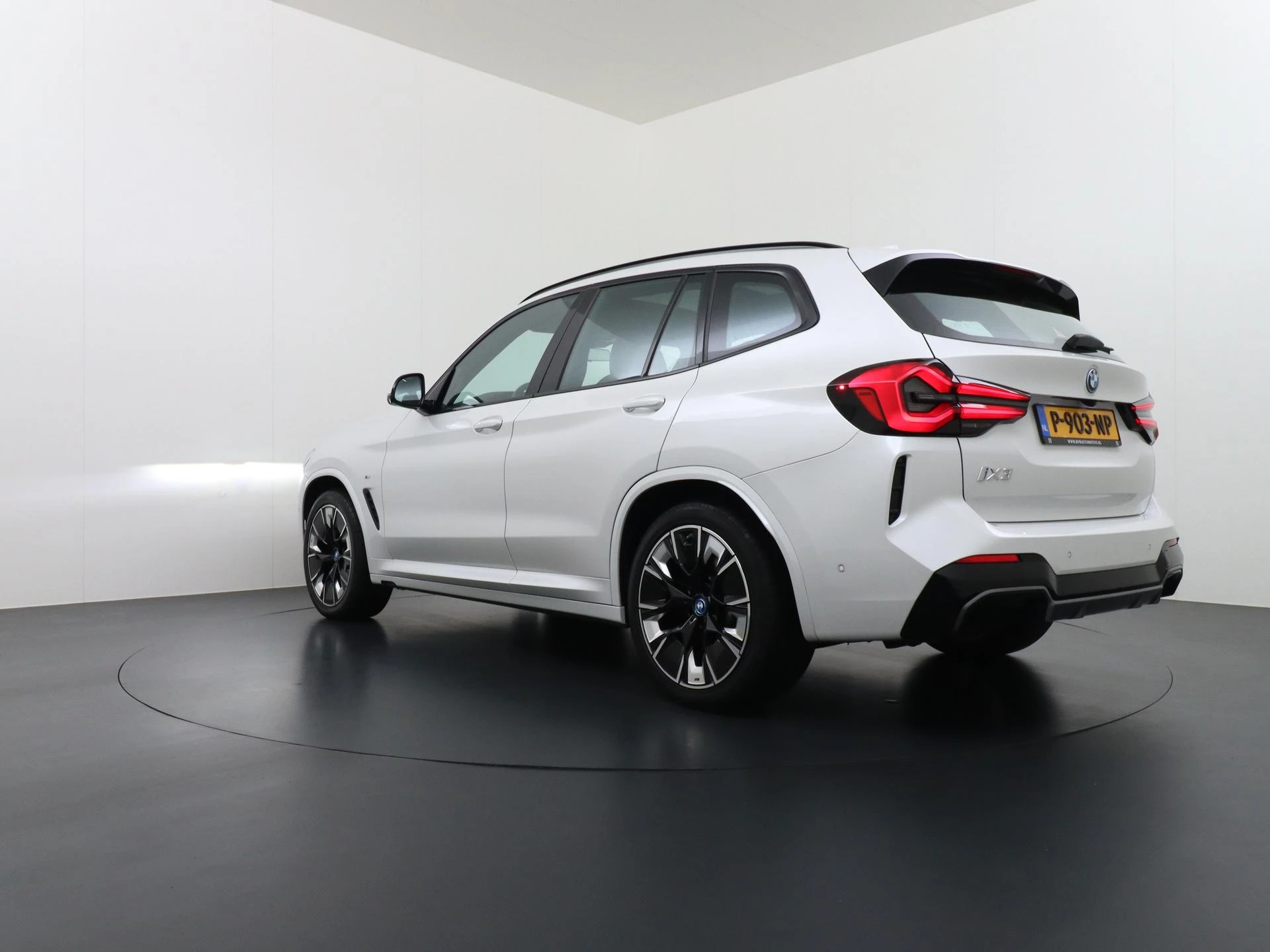 Hoofdafbeelding BMW iX3