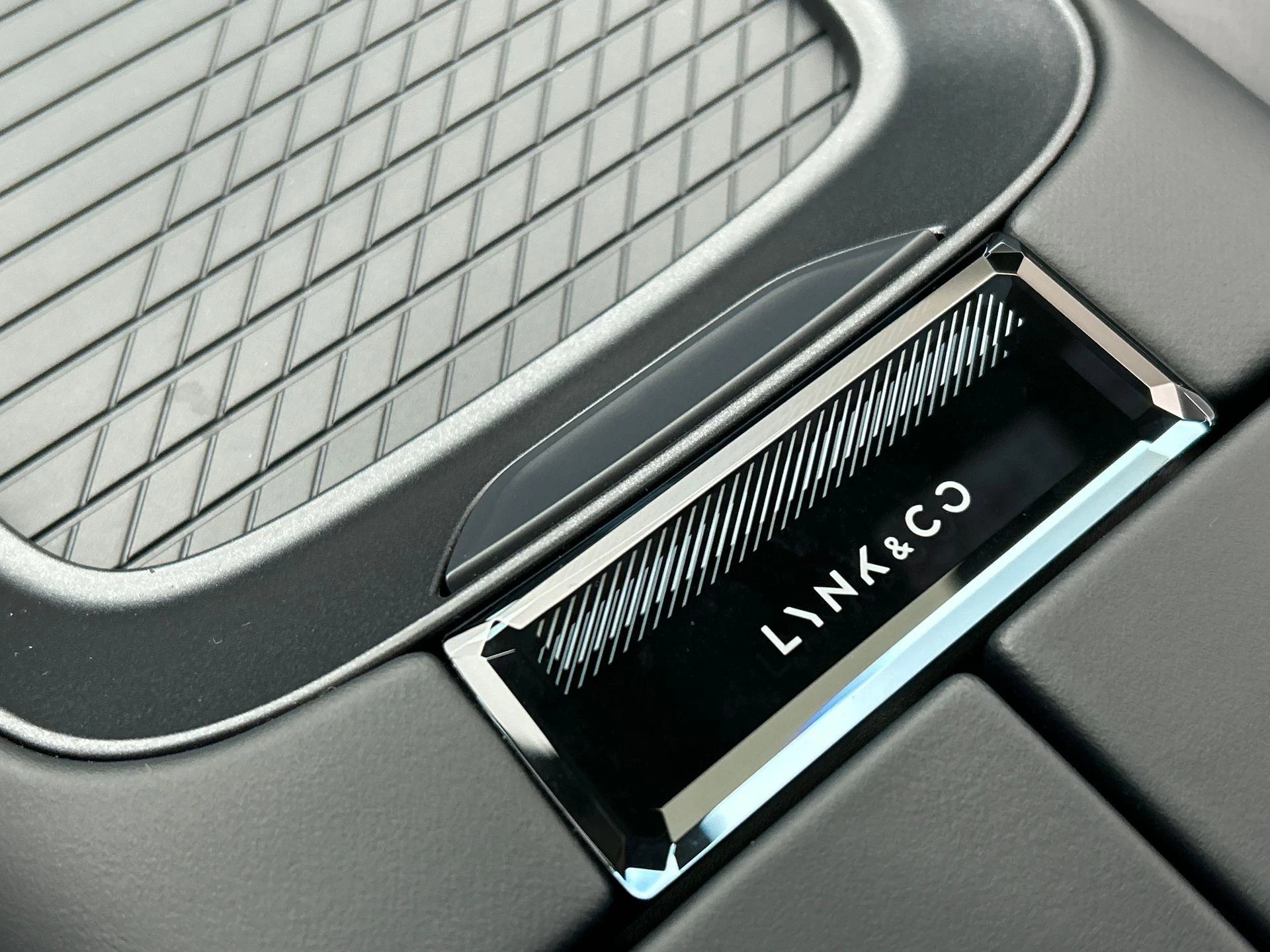 Hoofdafbeelding Lynk & Co 08