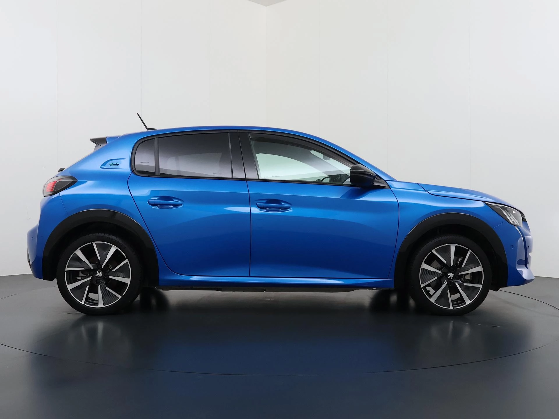 Hoofdafbeelding Peugeot e-208