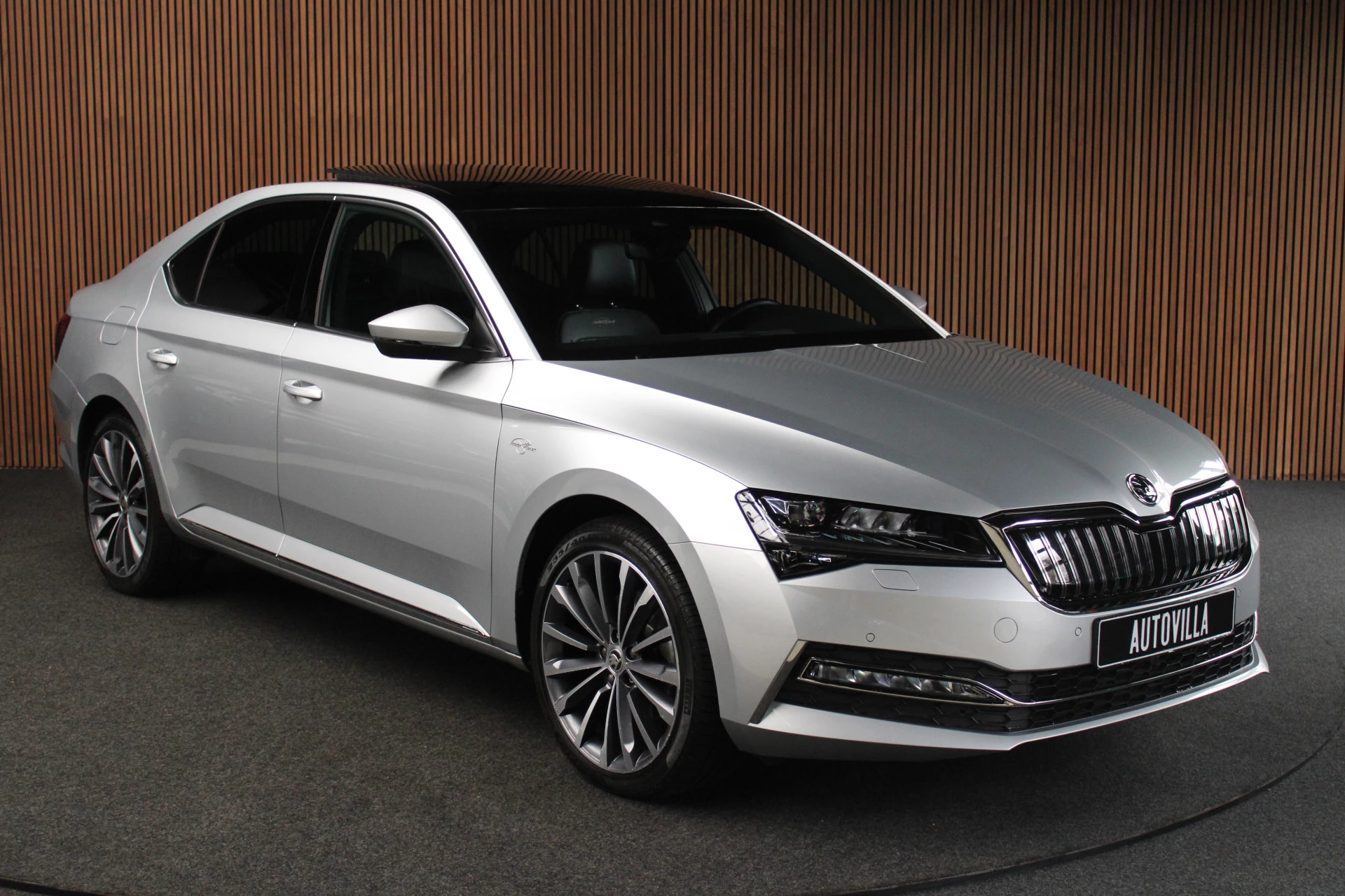 Hoofdafbeelding Škoda Superb