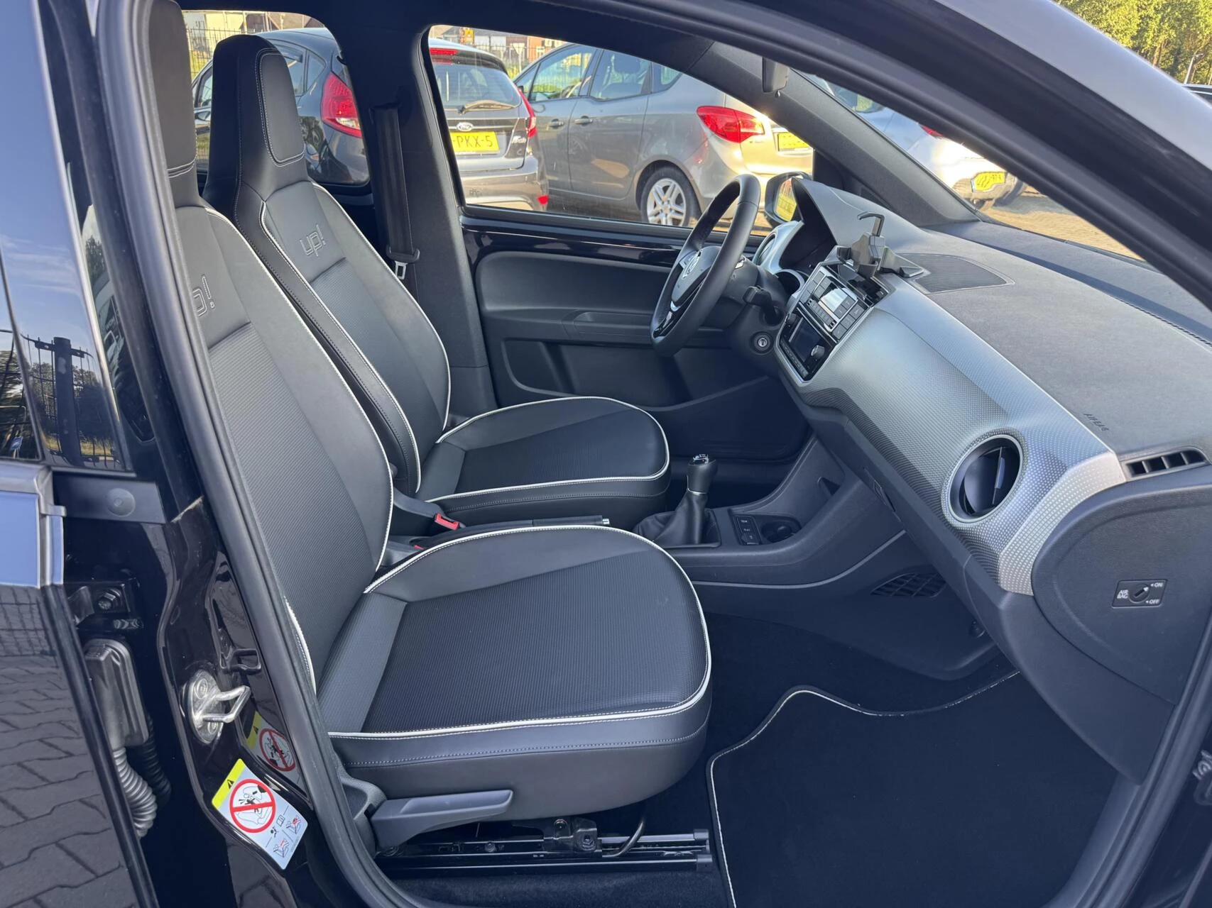 Hoofdafbeelding Volkswagen up!