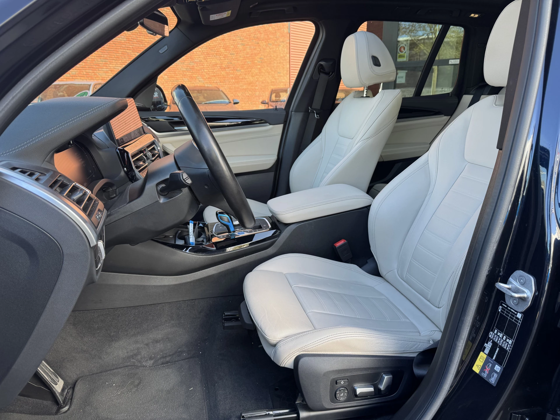 Hoofdafbeelding BMW iX3