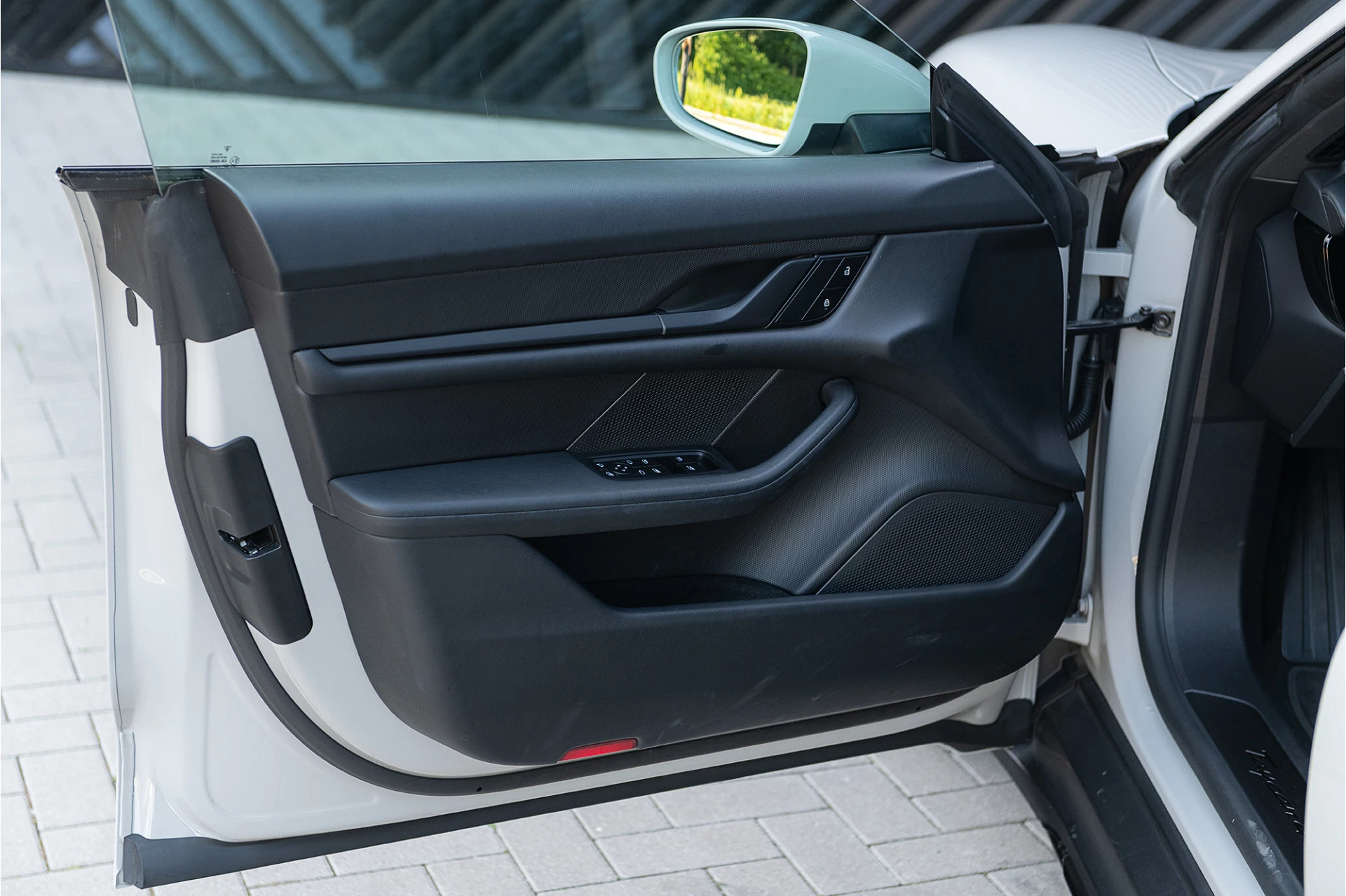 Hoofdafbeelding Porsche Taycan