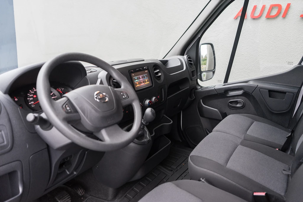 Hoofdafbeelding Nissan NV400