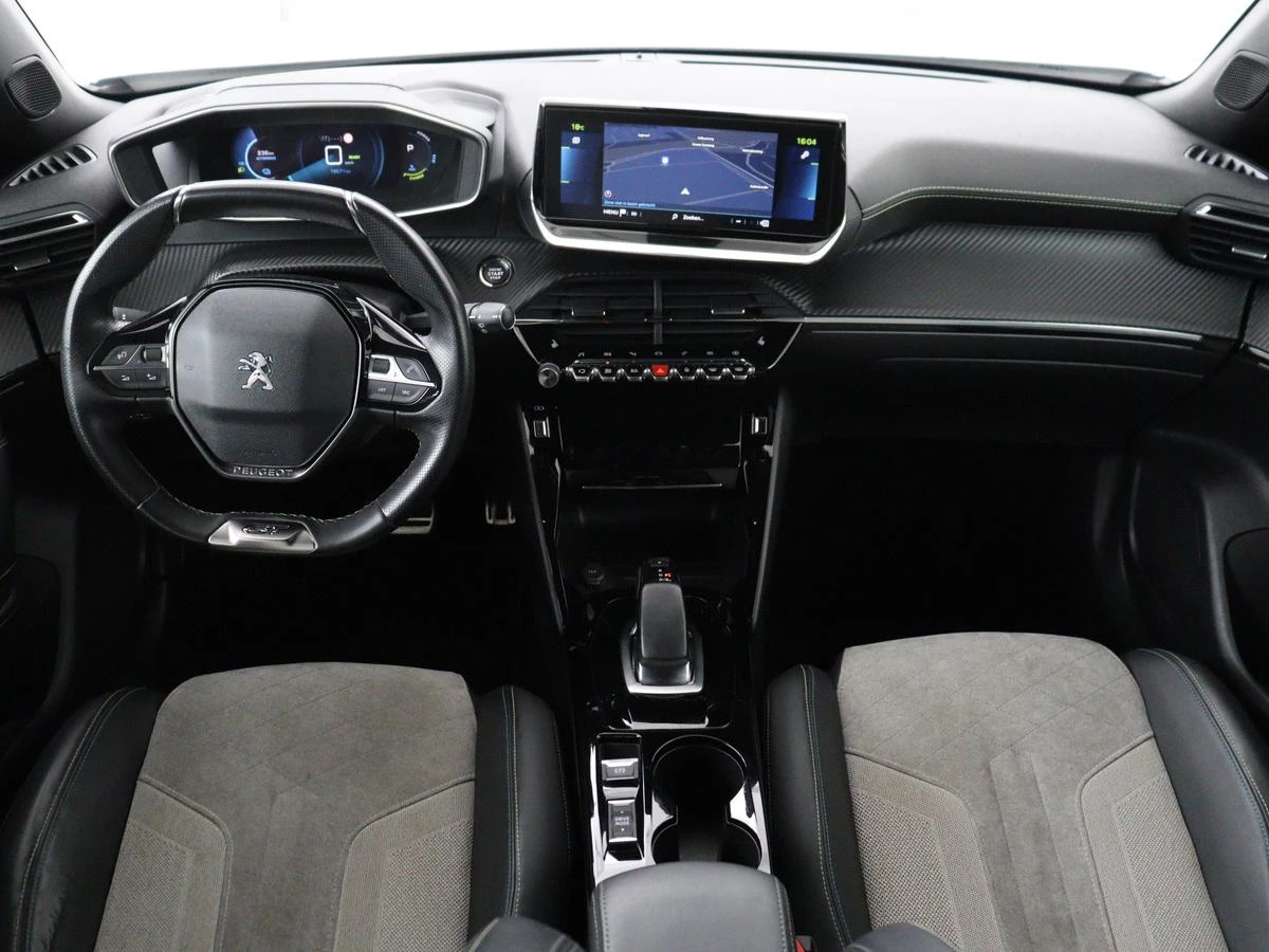 Hoofdafbeelding Peugeot e-2008