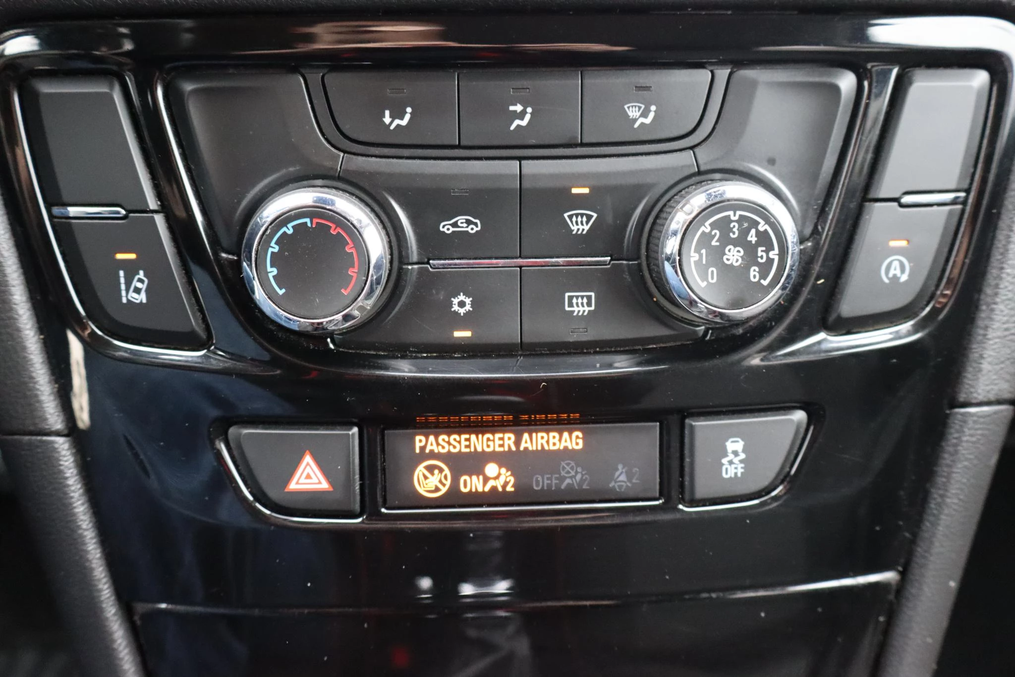 Hoofdafbeelding Opel Mokka X