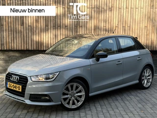Audi A1 Sportback 1.0 TFSI Adrenalin Handgeschakeld | S-line exterieur | Airconditioning | Cruise control | Navigatie voorbereiding | Pijlgrijs metallic | Zwart dak | Multifunctioneel stuurwiel | Nette auto!