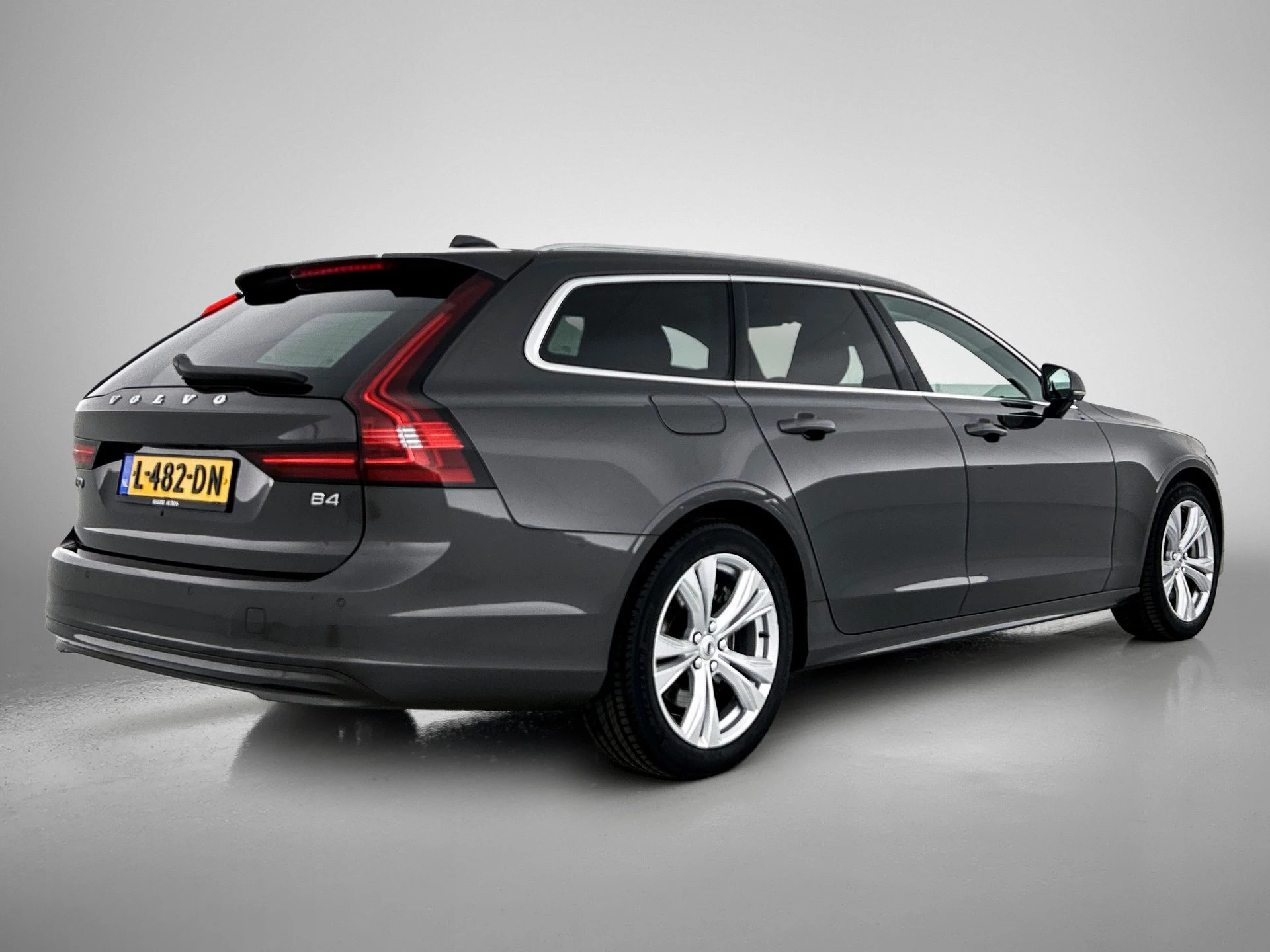 Hoofdafbeelding Volvo V90