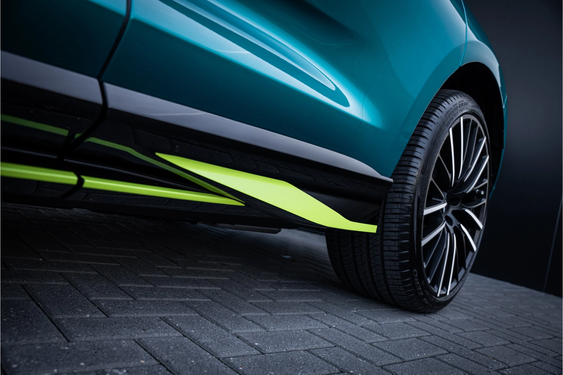 Hoofdafbeelding Aston Martin DBX