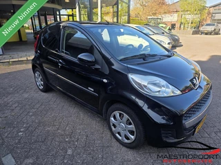Peugeot 107 1.0-12V Millesim 200
