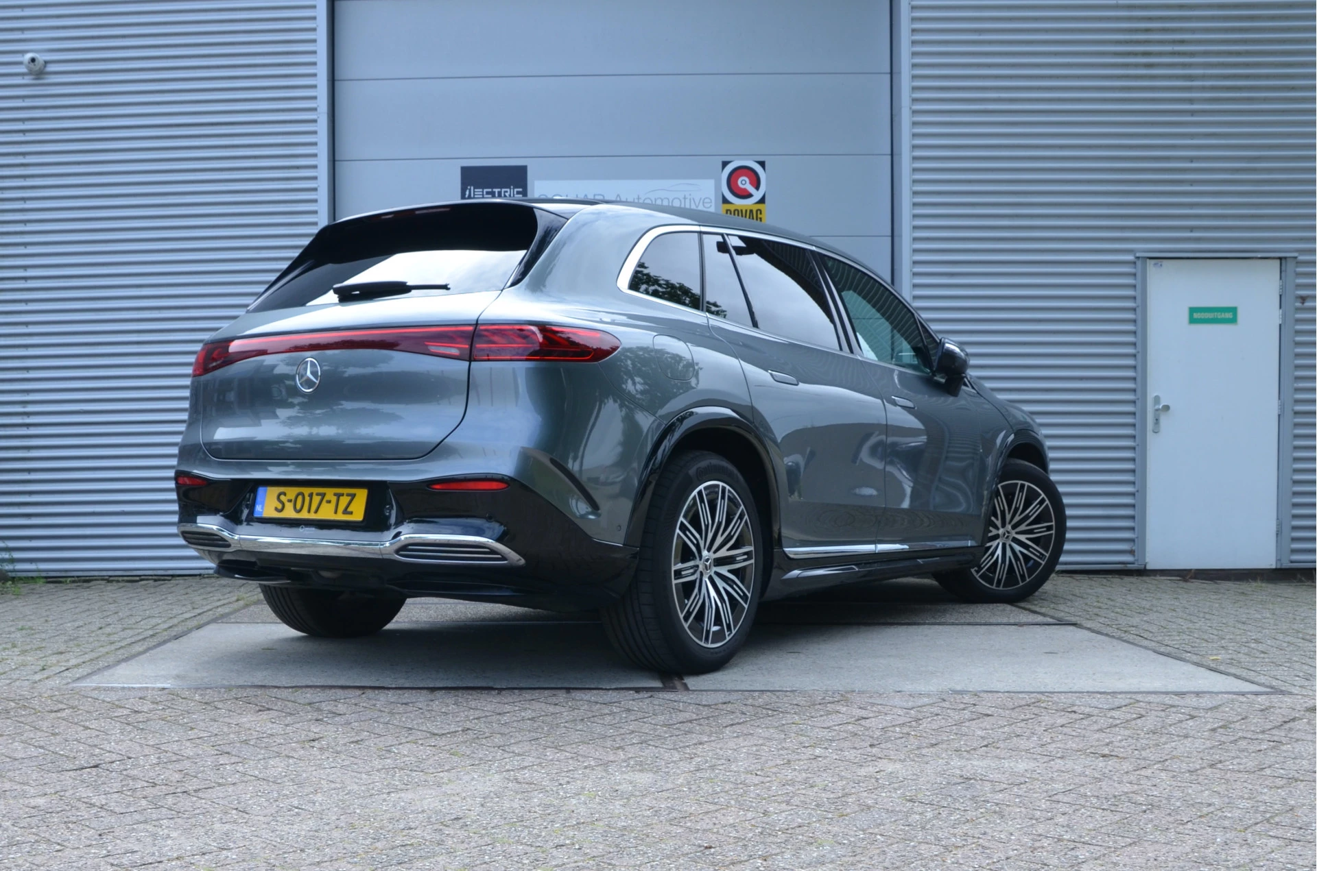 Hoofdafbeelding Mercedes-Benz EQS