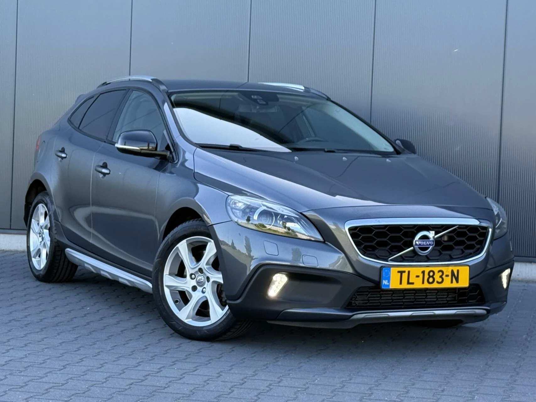 Hoofdafbeelding Volvo V40