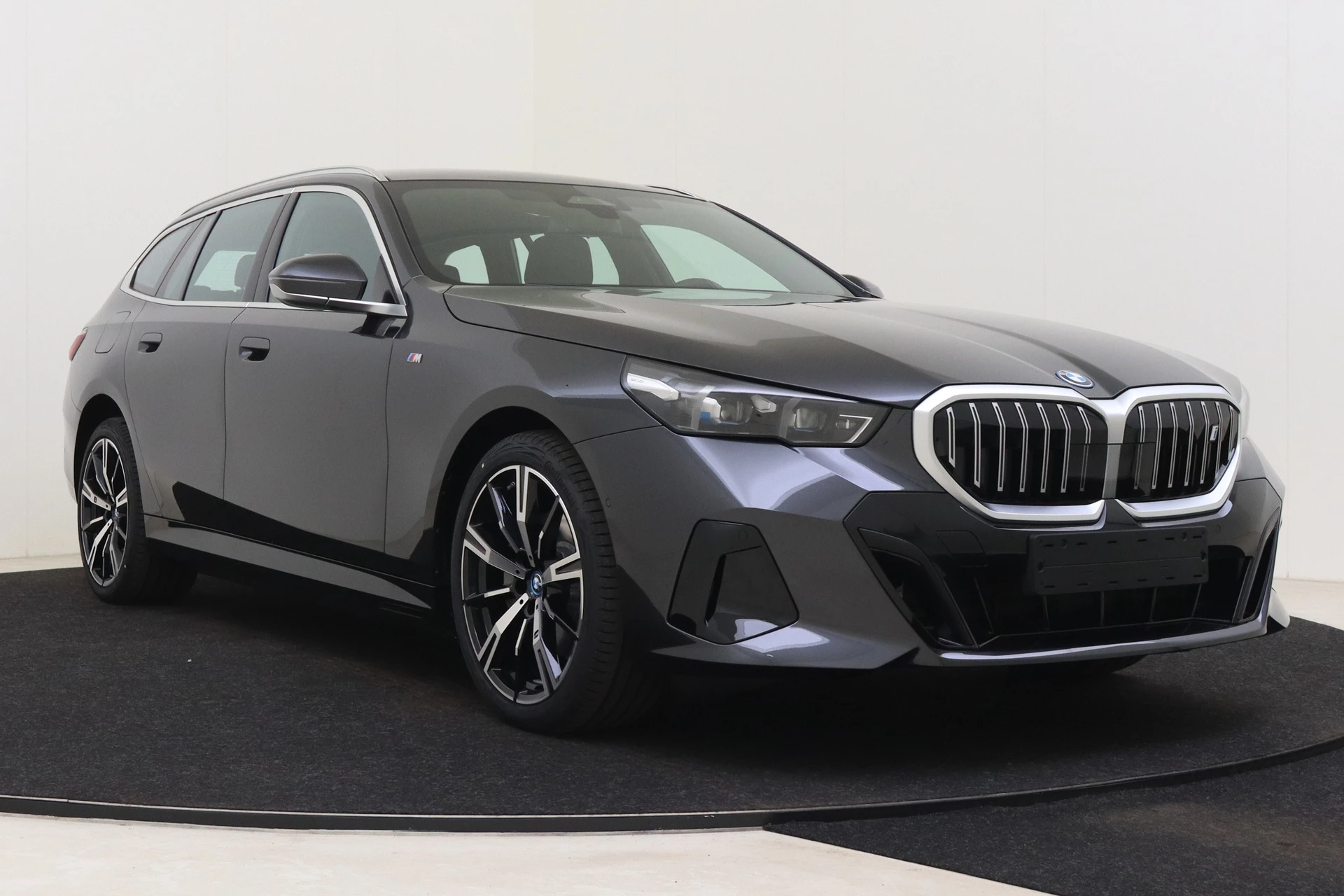 Hoofdafbeelding BMW i5