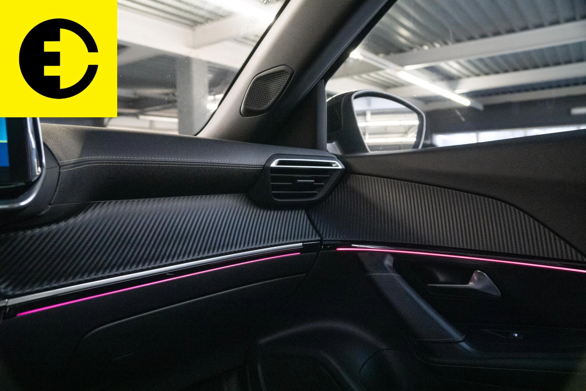 Hoofdafbeelding Peugeot e-2008