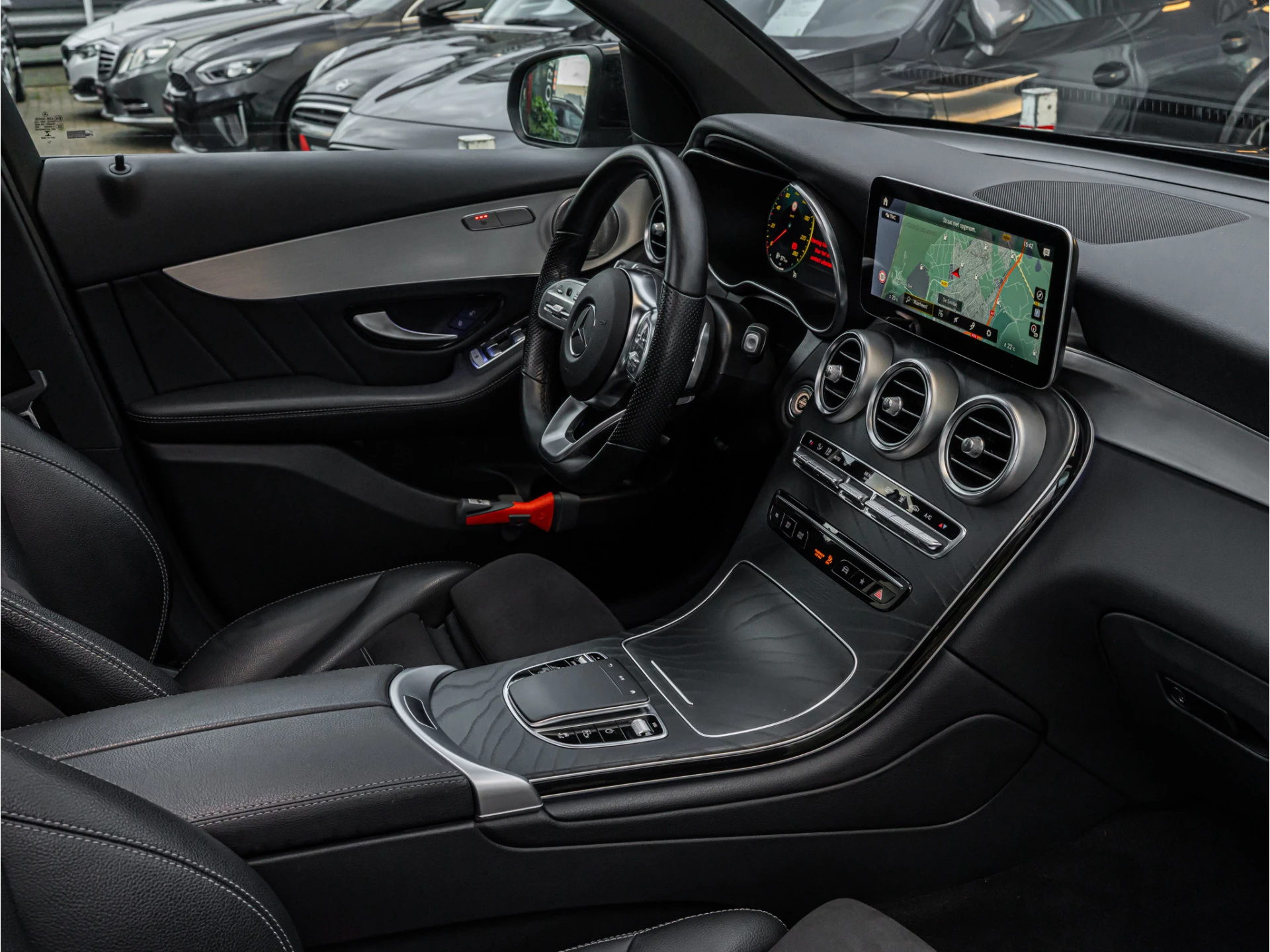 Hoofdafbeelding Mercedes-Benz GLC