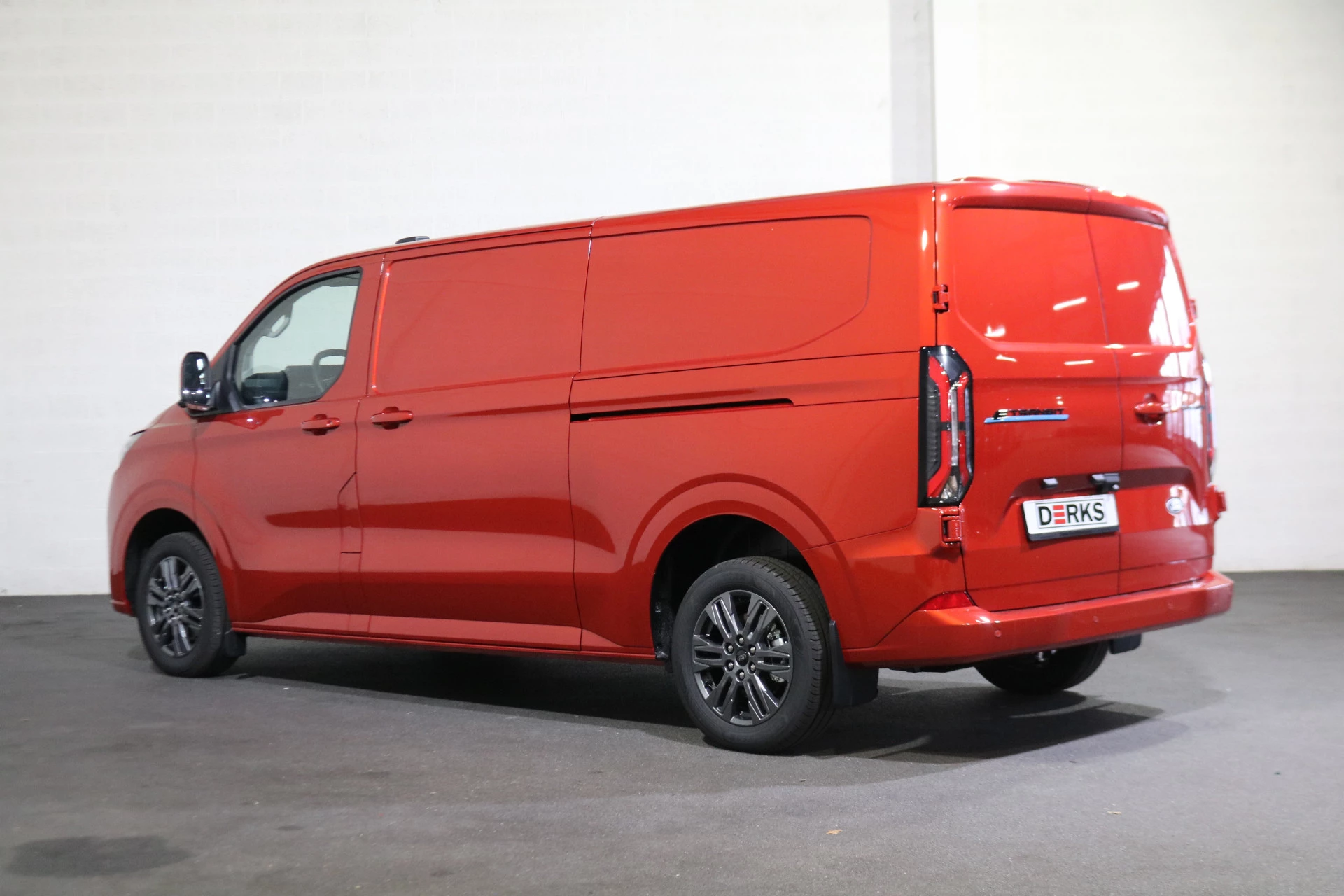 Hoofdafbeelding Ford E-Transit Custom