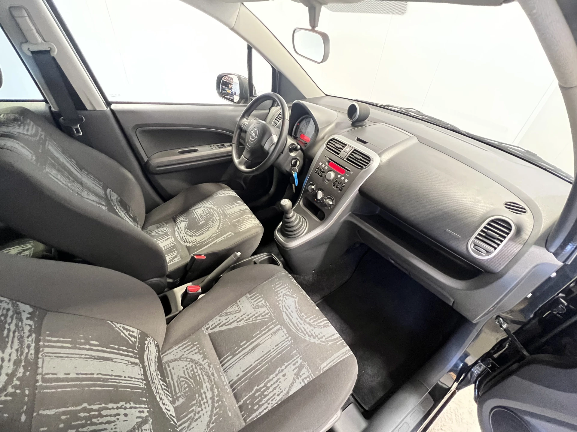 Hoofdafbeelding Opel Agila