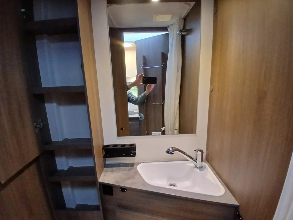 Hoofdafbeelding Carado T338s