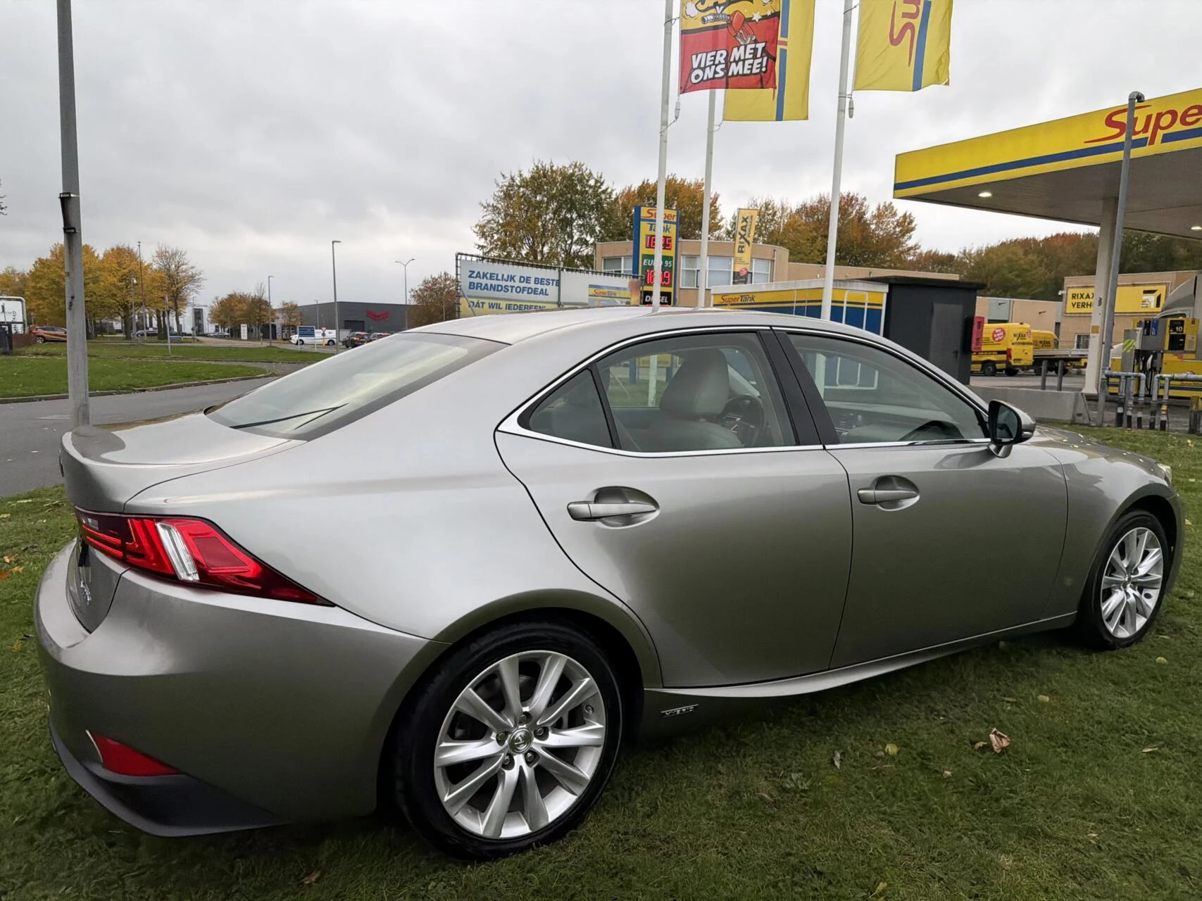 Hoofdafbeelding Lexus IS