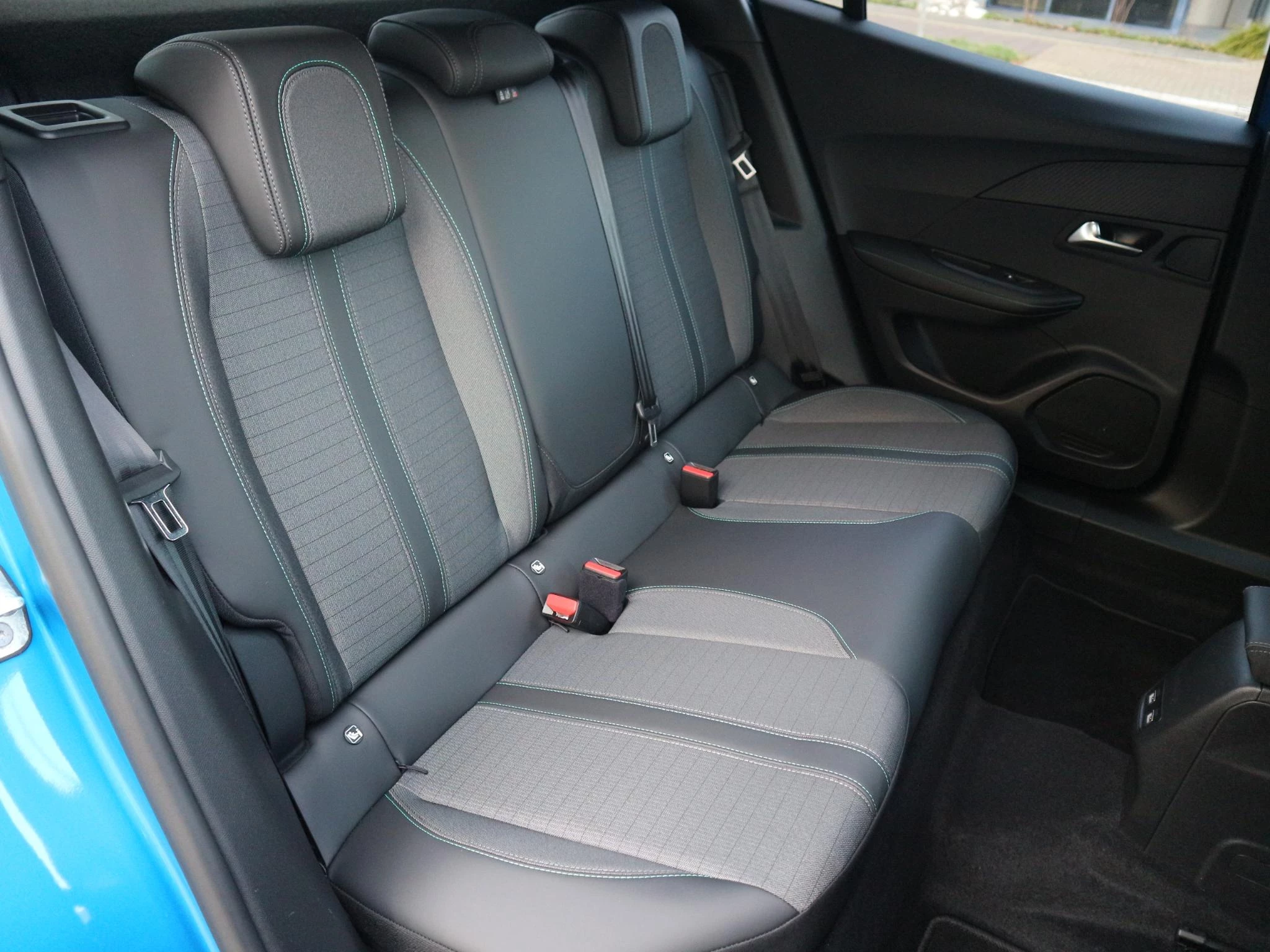 Hoofdafbeelding Peugeot e-2008