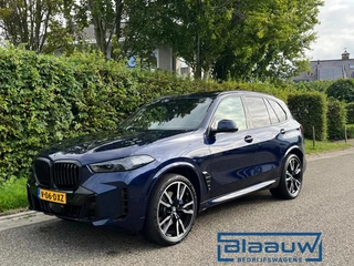 Hoofdafbeelding BMW X5 BMW X5 XDRIVE 40D 340pk | Grijs kenteken M Sport | Pano|  22''