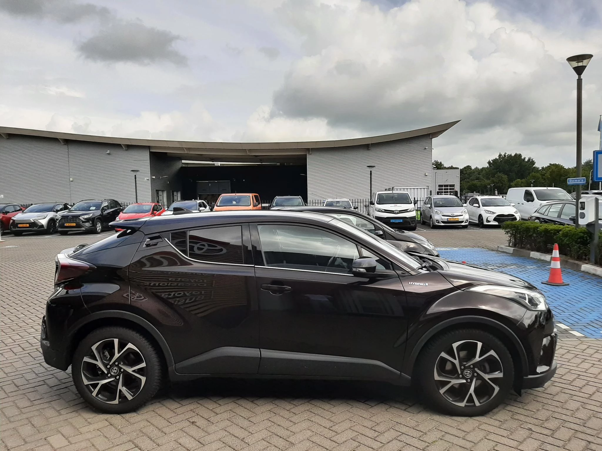 Hoofdafbeelding Toyota C-HR
