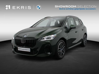BMW 2 Serie Active Tourer 225e xDrive M Sportpakket | Premium Pack | Comfort Pack | Travel Pack | Stuurwielrand Verwarmd | Trekhaak | Panoramadak | Elektrisch Verstelbare Sportstoelen | Driving Assistant Plus | Harman Kardon | 18''