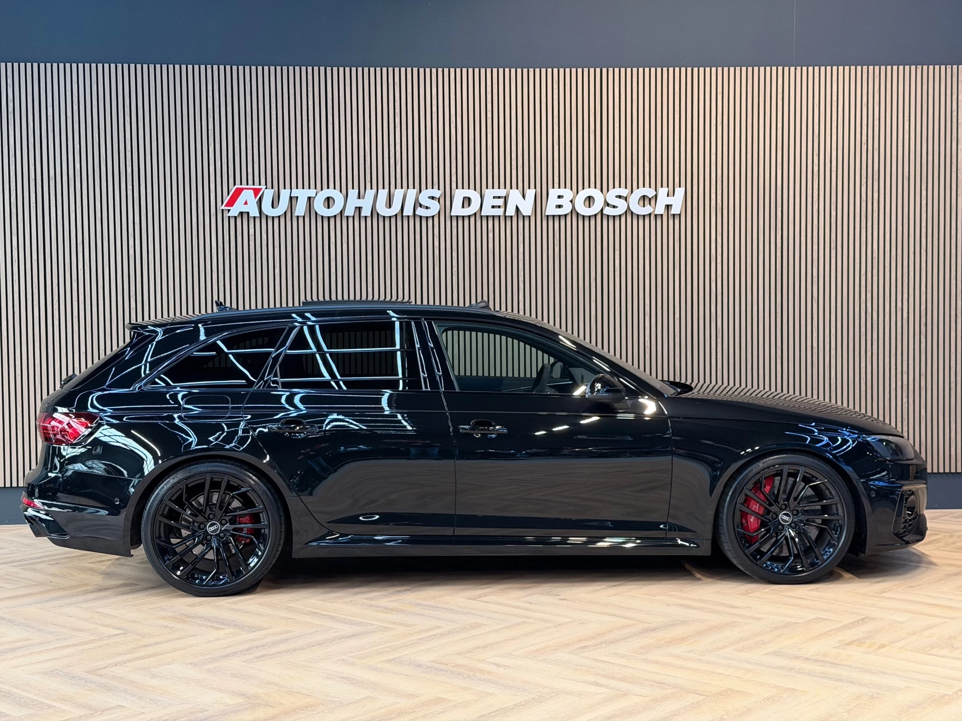 Hoofdafbeelding Audi RS4