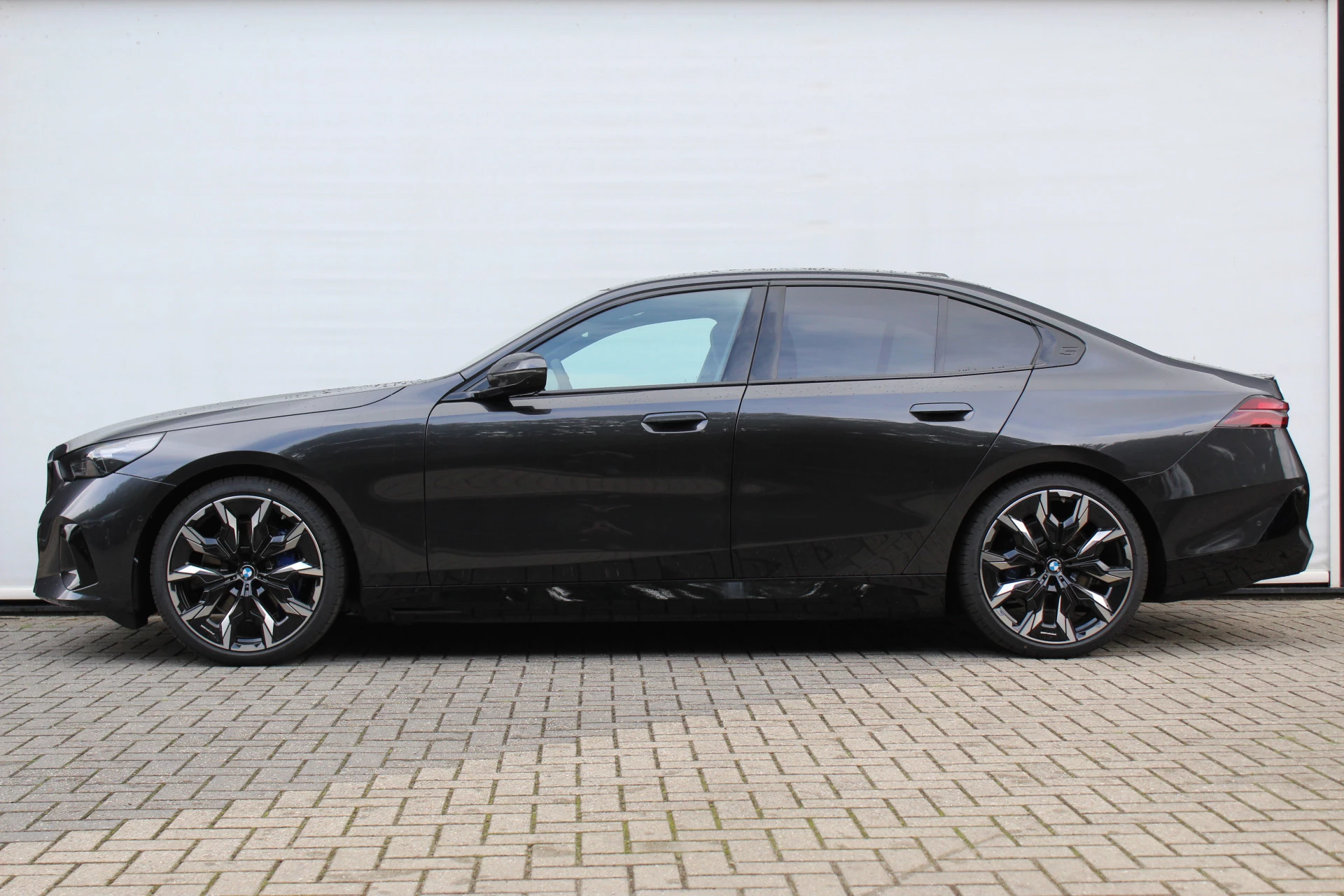 Hoofdafbeelding BMW i5
