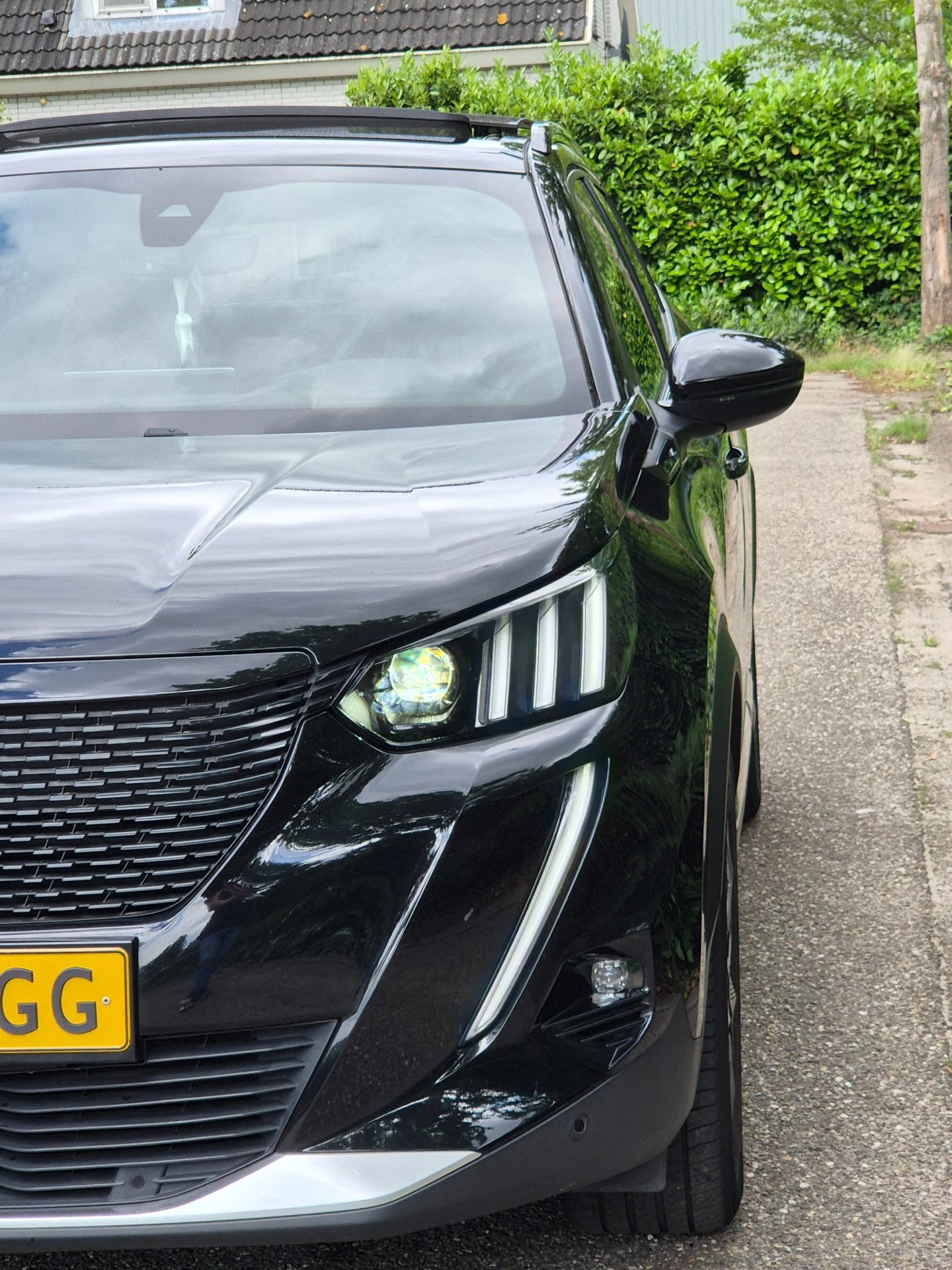 Hoofdafbeelding Peugeot e-2008