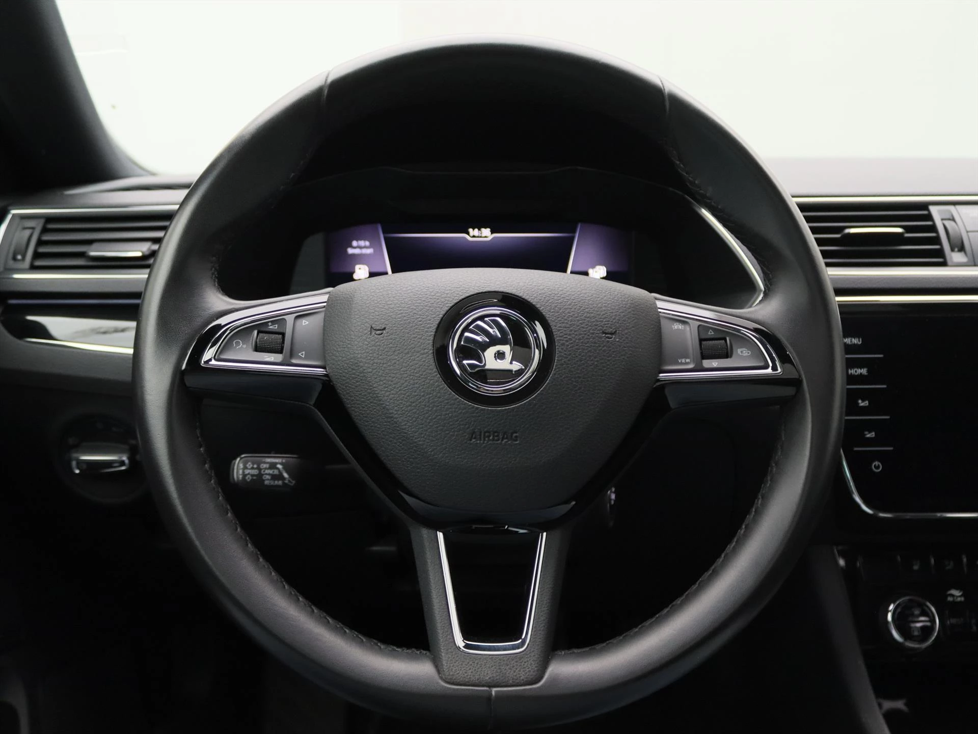 Hoofdafbeelding Škoda Superb