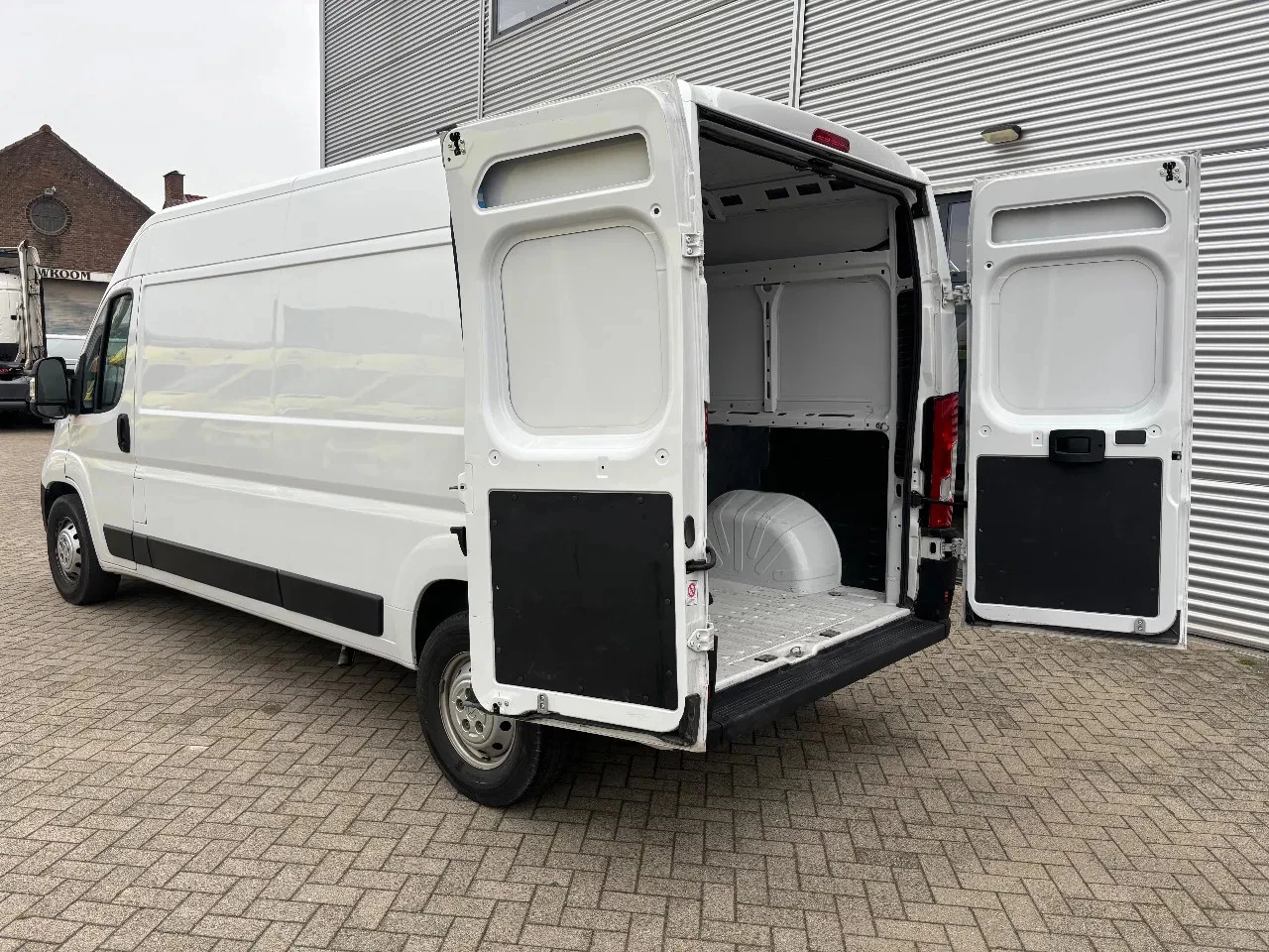 Hoofdafbeelding Opel Movano