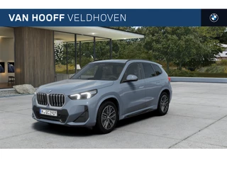 BMW X1 sDrive20i High Executive M Sport Automaat / Panoramadak / Trekhaak / Sportstoelen / Adaptieve LED / Parking Assistant Plus / M Adaptief onderstel / Head-Up / Stuurverwarming