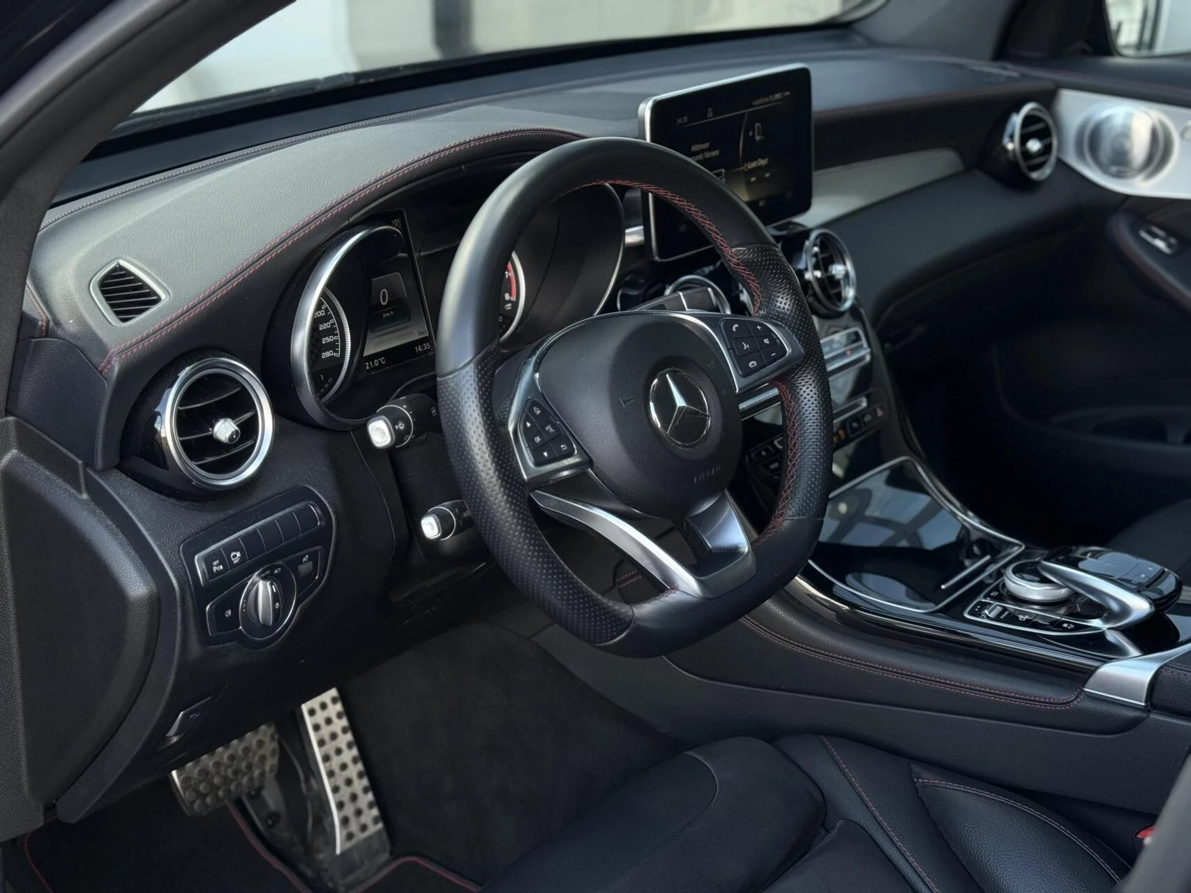 Hoofdafbeelding Mercedes-Benz GLC