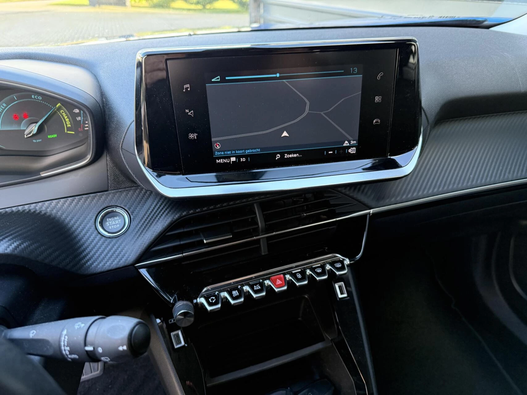 Hoofdafbeelding Peugeot e-2008