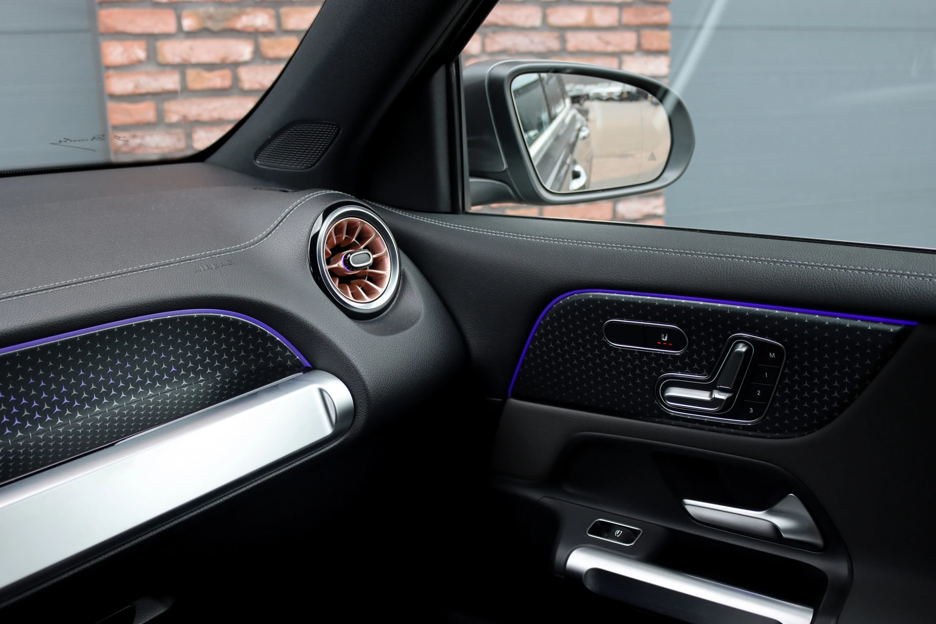 Hoofdafbeelding Mercedes-Benz EQB