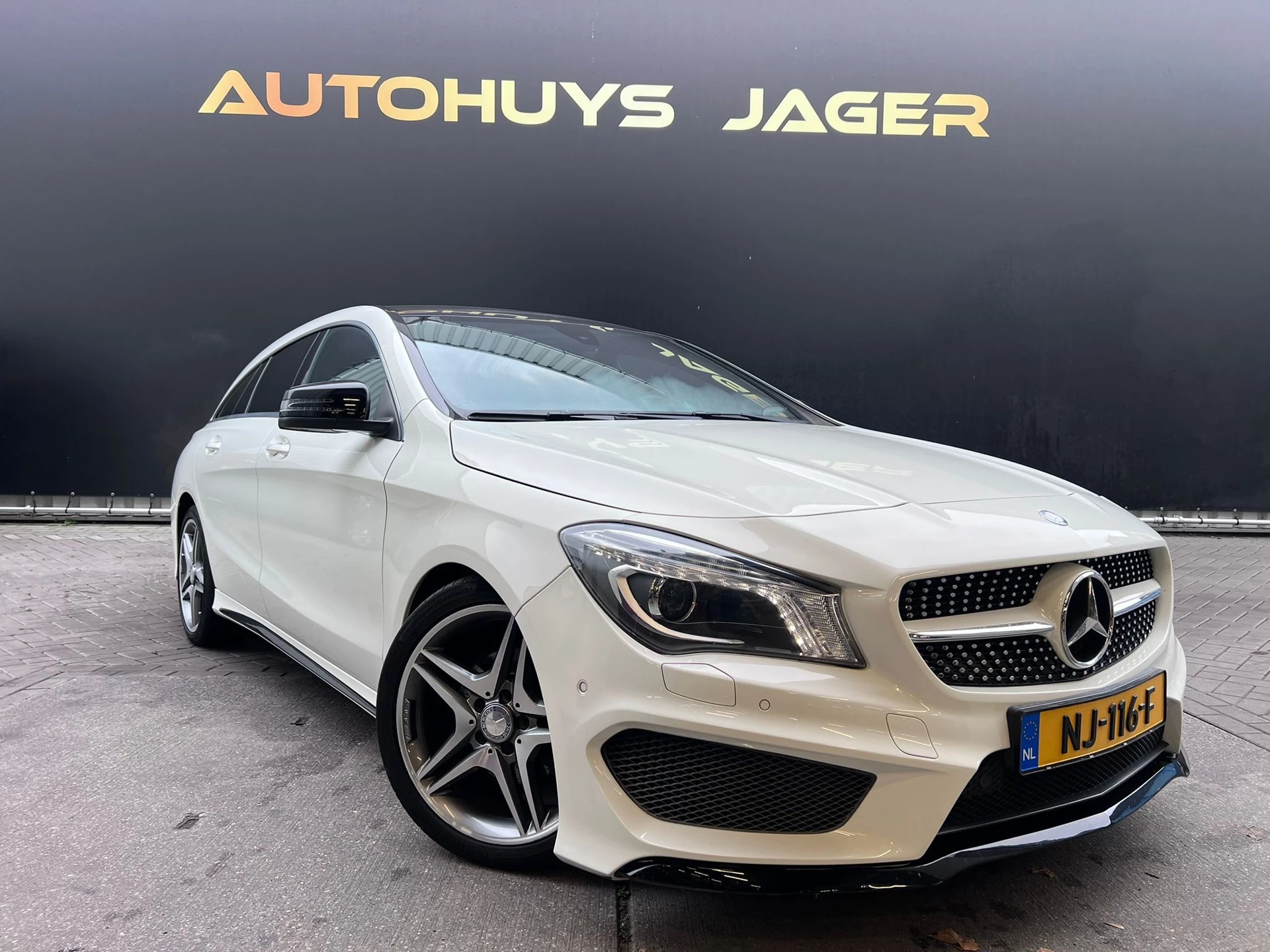 Hoofdafbeelding Mercedes-Benz CLA