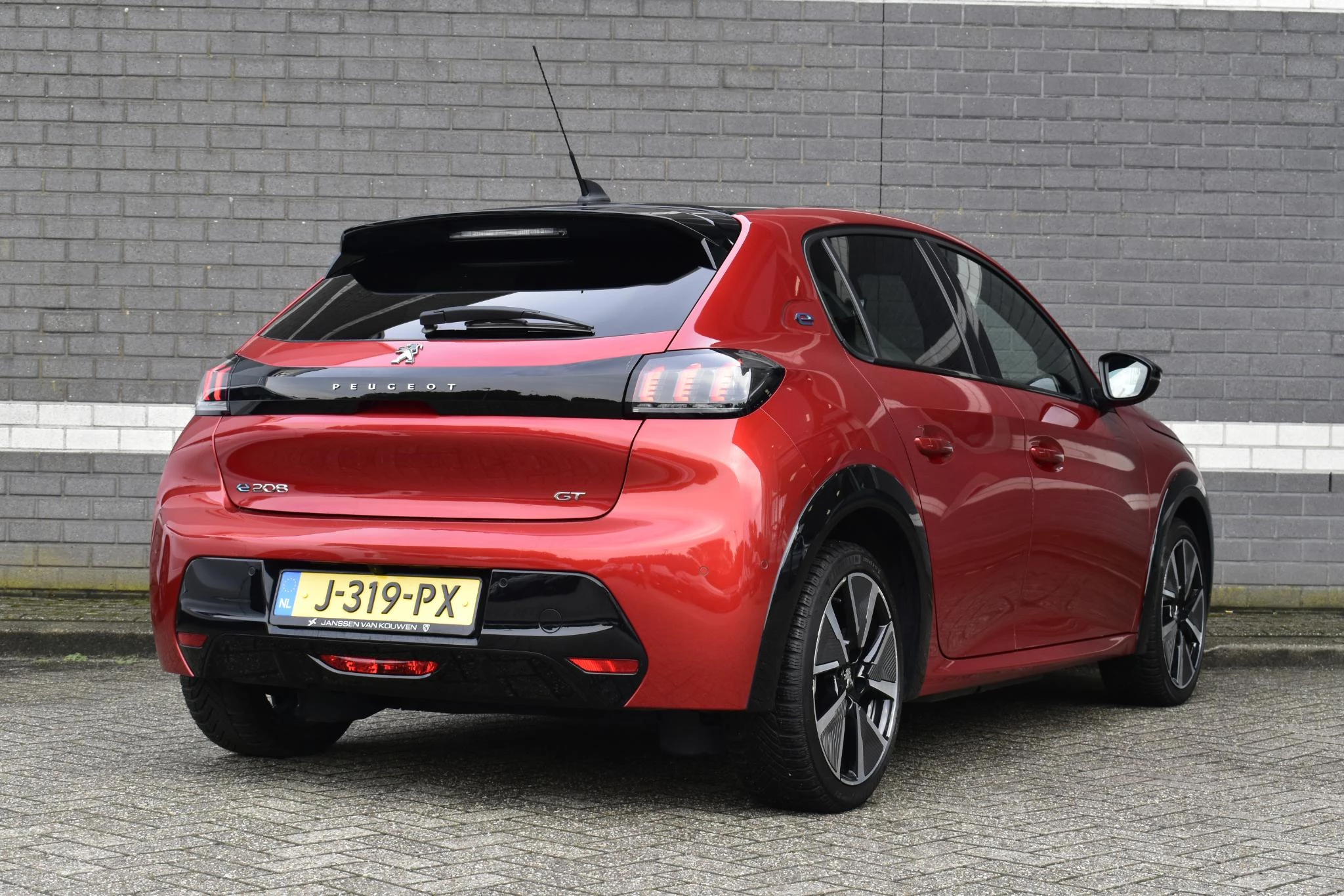 Hoofdafbeelding Peugeot e-208
