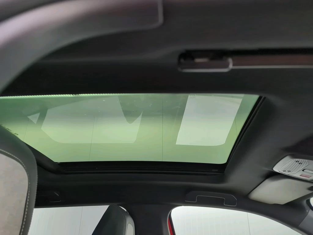Hoofdafbeelding Peugeot e-2008