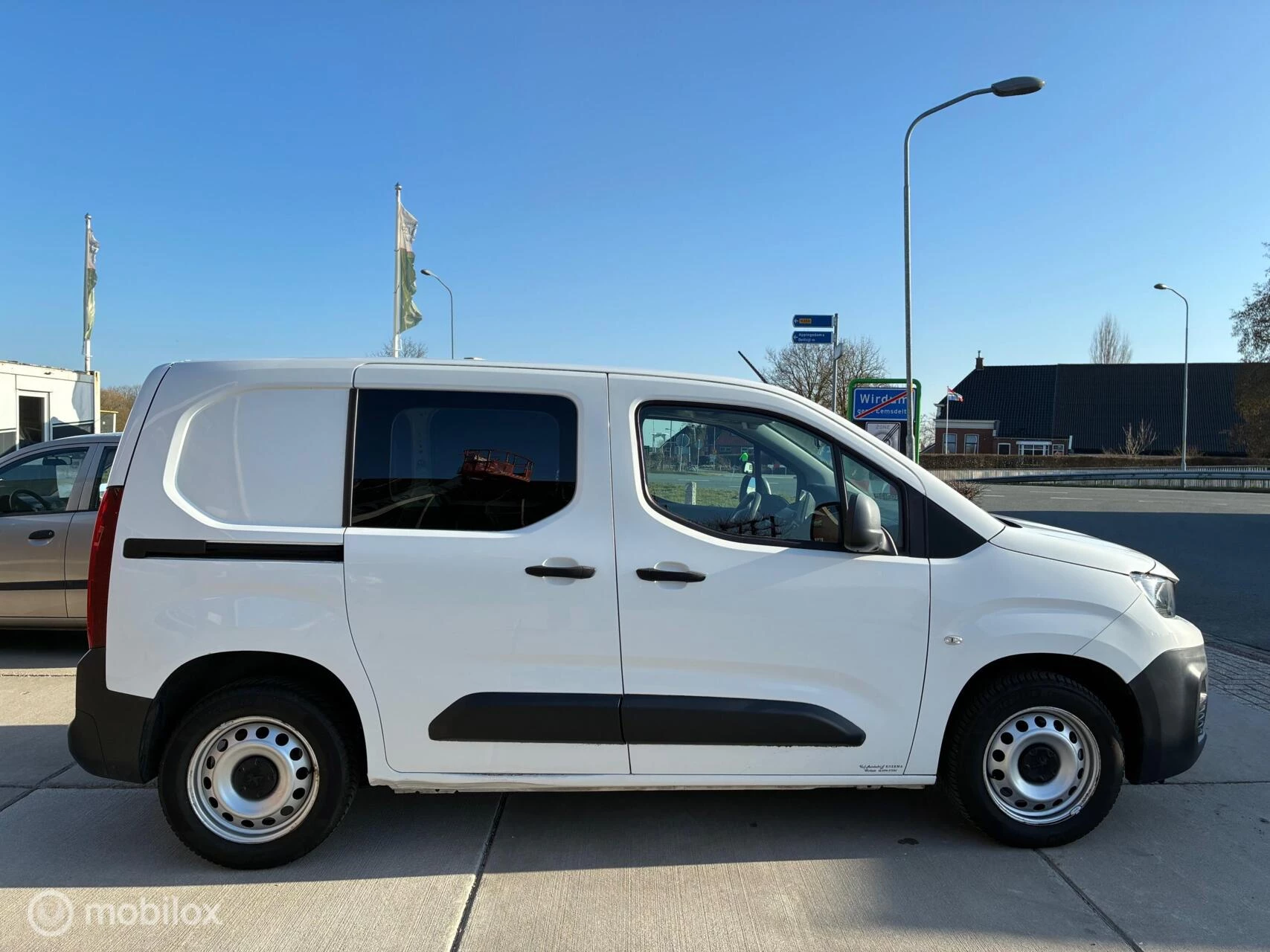 Hoofdafbeelding Peugeot Partner