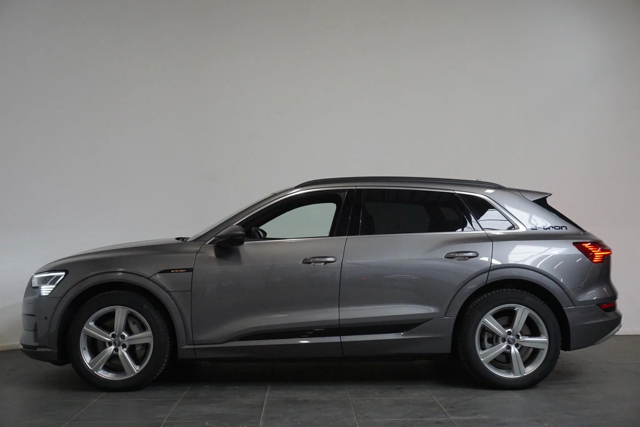 Hoofdafbeelding Audi e-tron